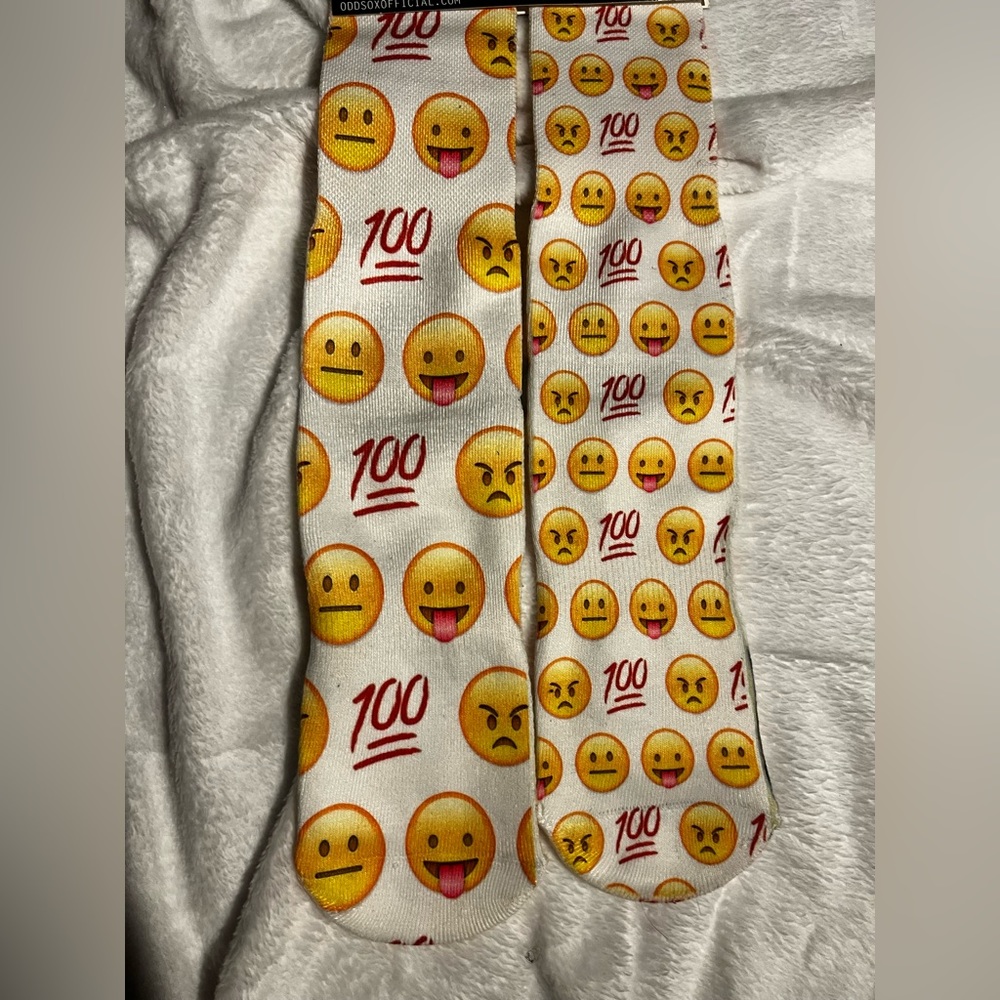 All natural 'Emoji' 100% cotton Unisex socks one size fits all 6-13